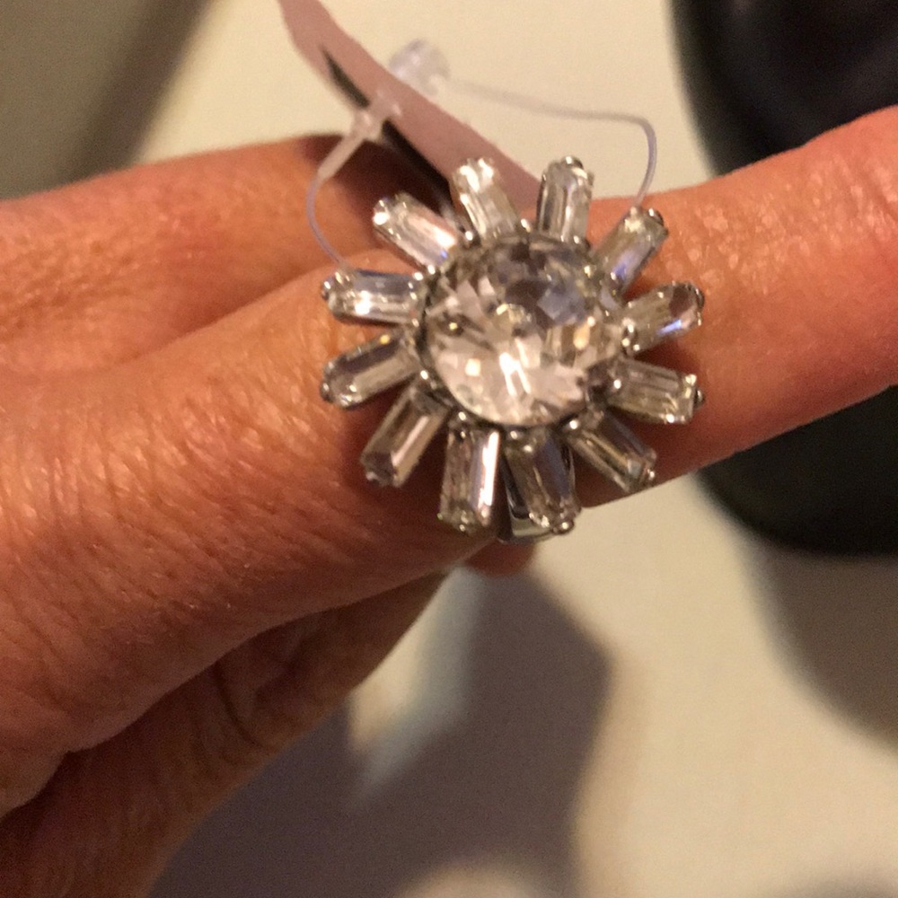 Banana Republic Silver Crystal Ring - Size 8